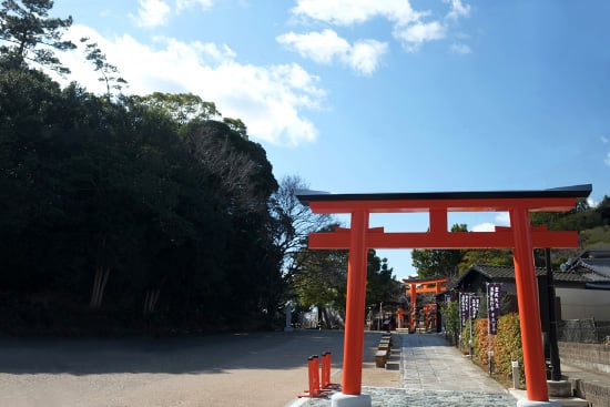 東鳥居