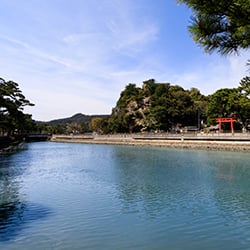 市町川と霙供山